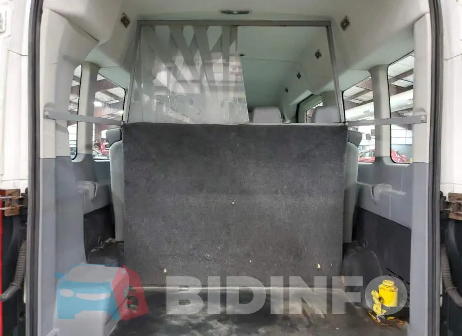 1FBZX2CM0HKA73628 Photo# 9