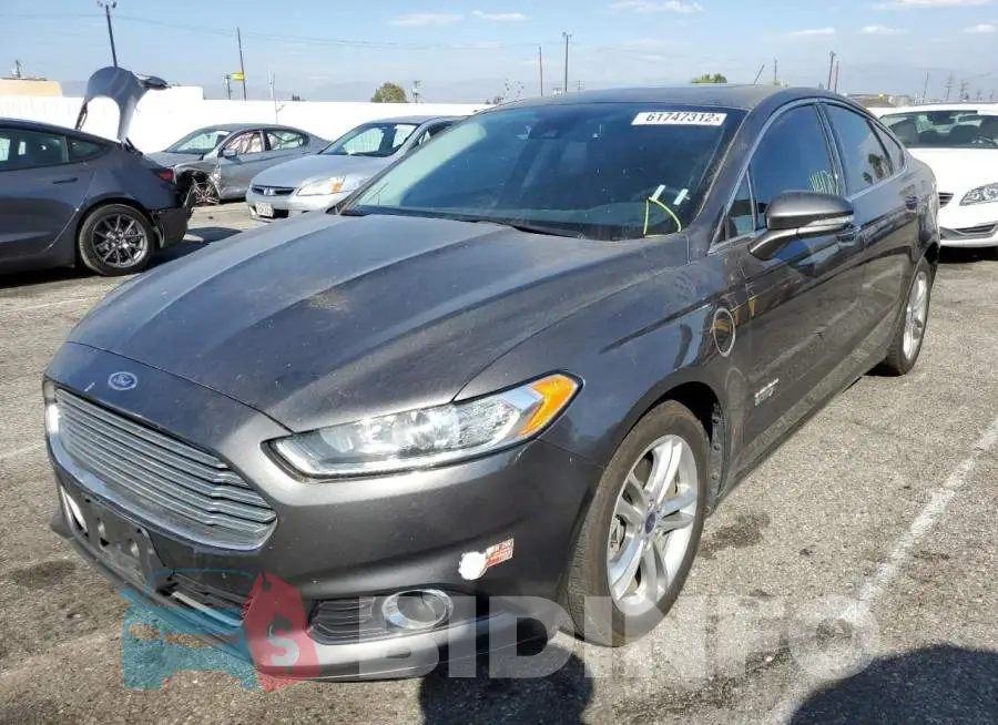 3FA6P0SU0GR320554 Photo# 2