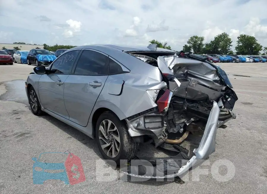 19XFC2F72JE013844 Photo# 3