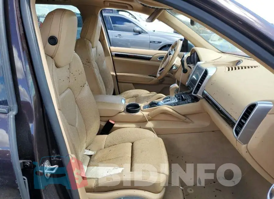 WP1AA2A21HKA85829 Photo# 5
