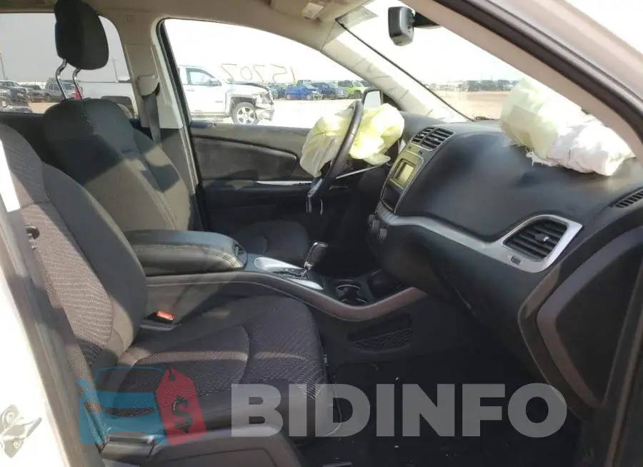 3C4PDCAB7LT250881 Photo# 5