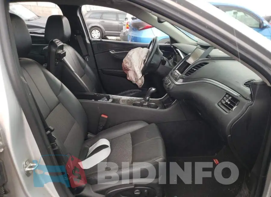 1G11Z5S32LU112822 Photo# 5