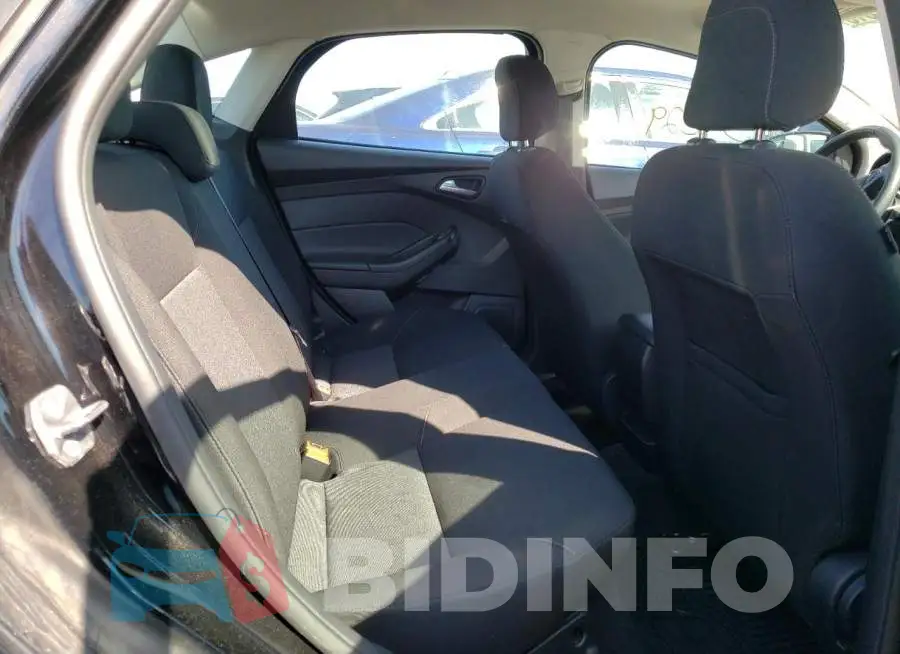 1FADP3F2XJL228875 Photo# 6
