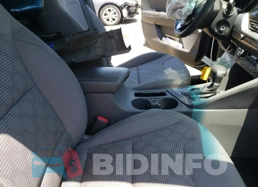 KNDCB3LCXL5400931 Photo# 5