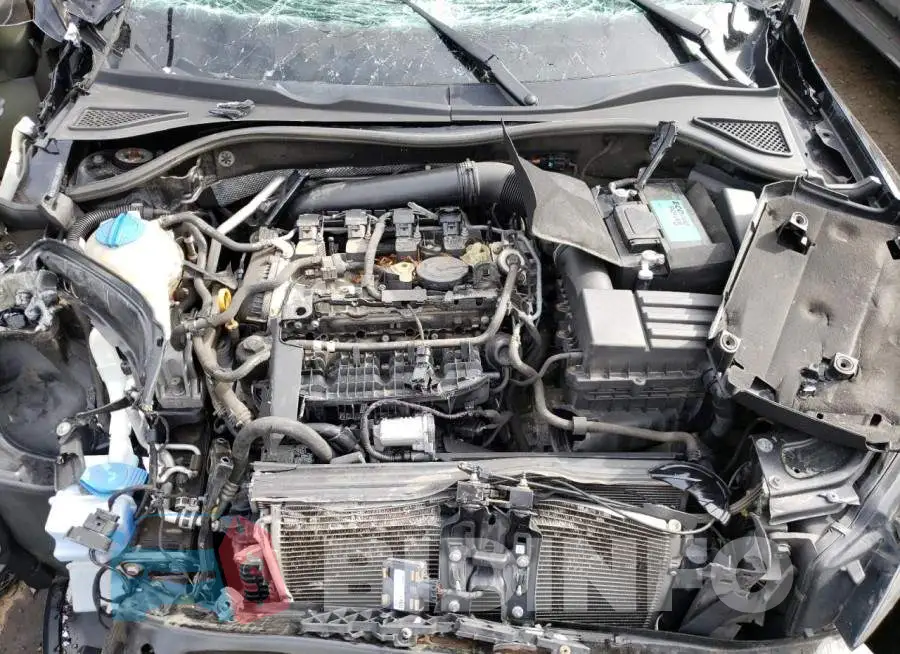 1VWDT7A38HC011801 Photo# 7