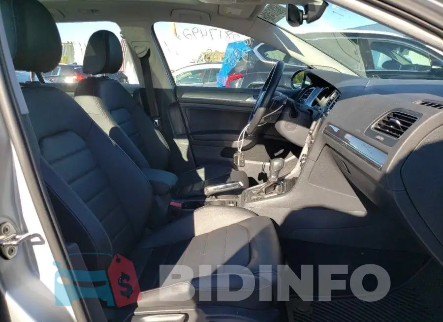 3VWH17AU5HM539679 Photo# 5