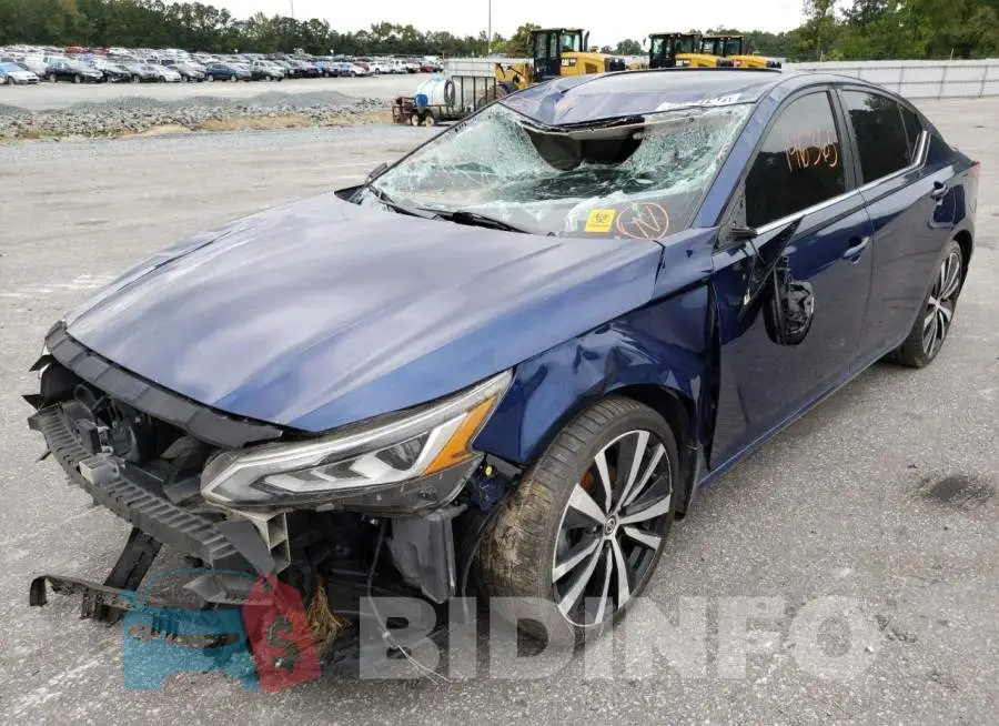 1N4BL4CV2KC145319 Photo# 2