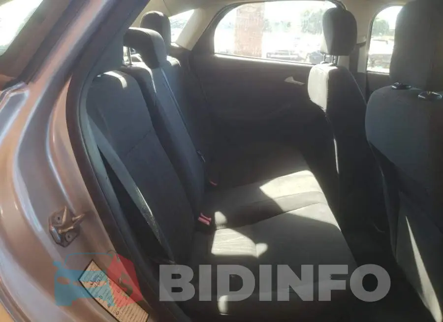 1FADP3F24GL222174 Photo# 6