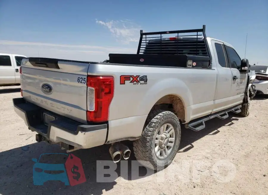 1FT7X2BT4JEB17906 Photo# 4