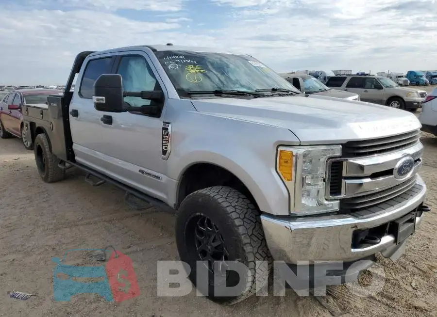 1FT8W3BT5HEB69004 Photo# 1