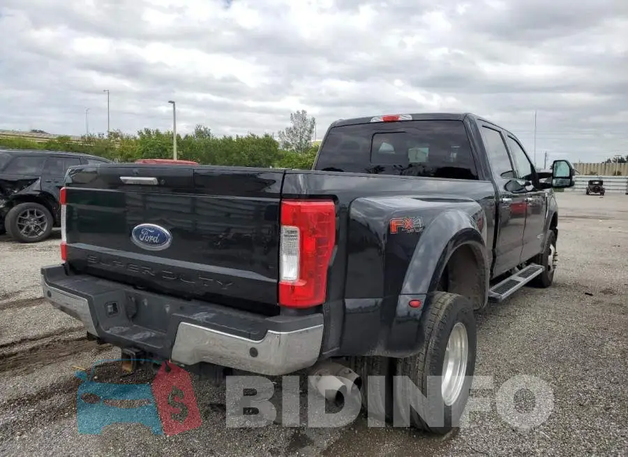 1FT8W3DT7JEB68102 Photo# 4