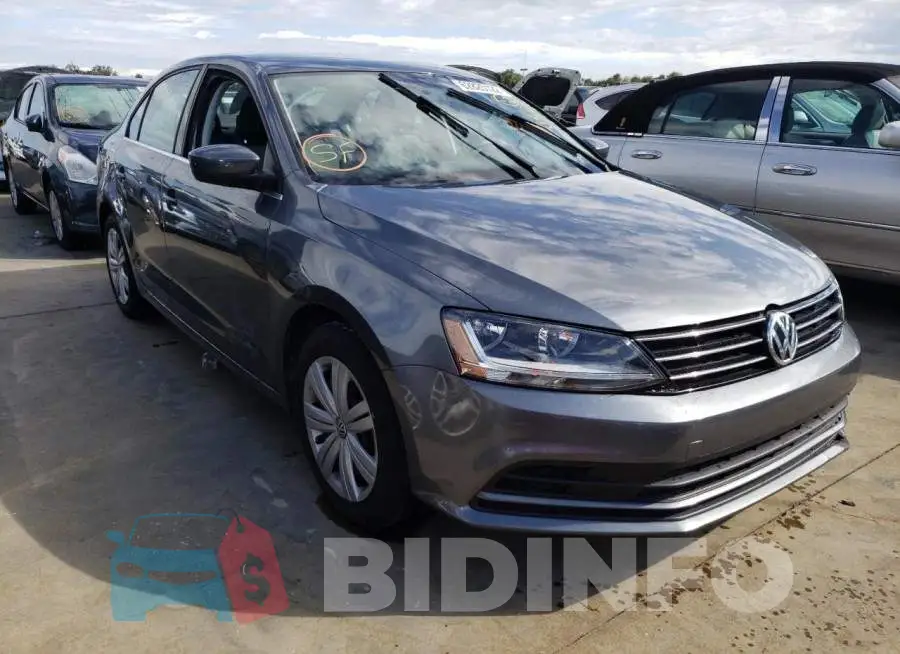 3VW2B7AJ2HM310918 Photo# 1