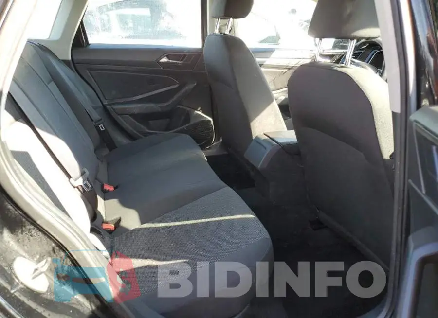 3VWCB7BU3LM024274 Photo# 6