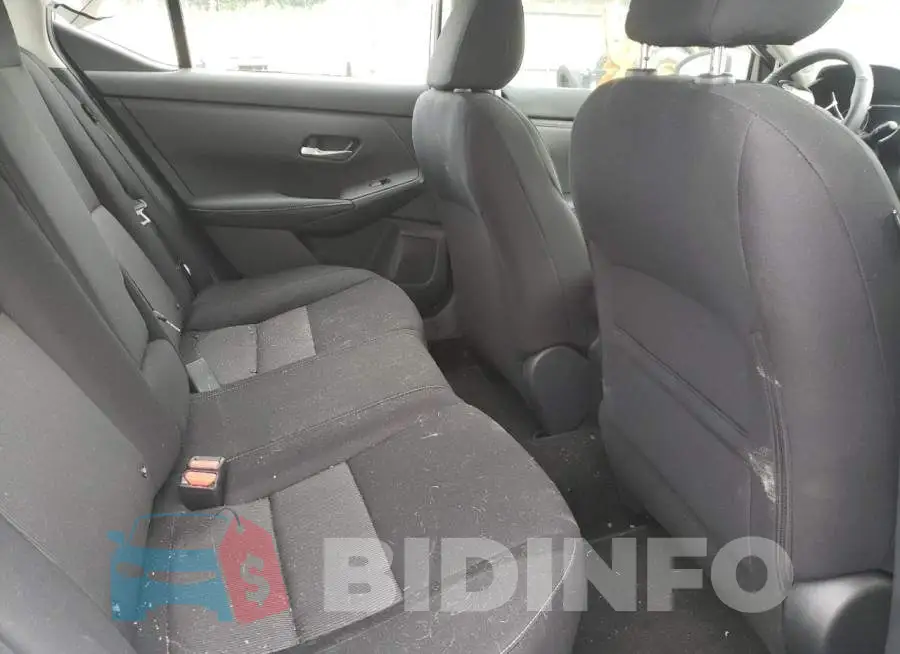 3N1AB8CV2NY210247 Photo# 6