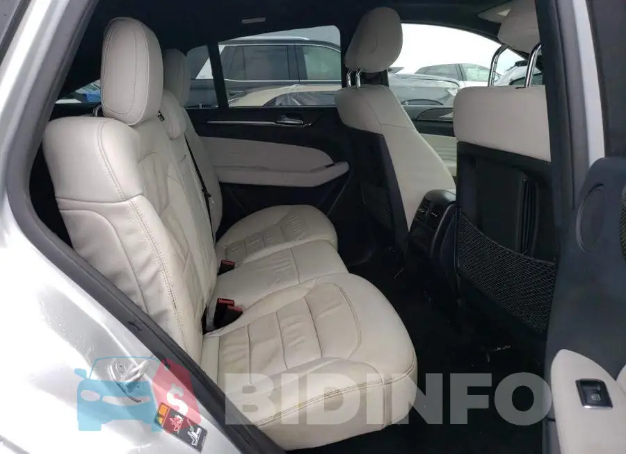 4JGED6EB3HA083822 Photo# 6