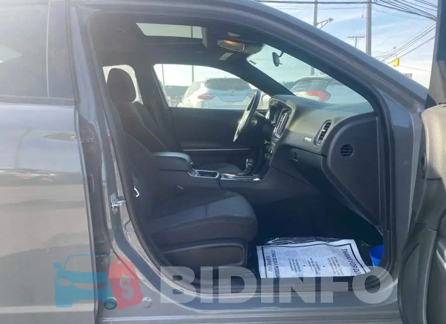2C3CDXBG8KH699143 Photo# 5