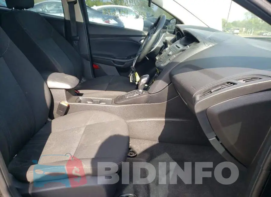 1FADP3KE6GL220524 Photo# 5