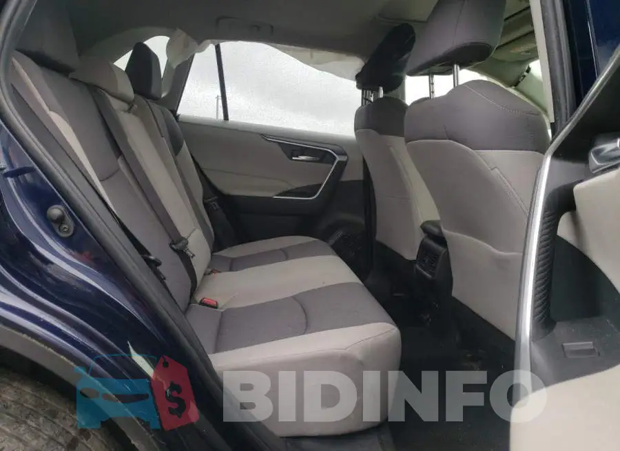 JTMP1RFV8KD011293 Photo# 6