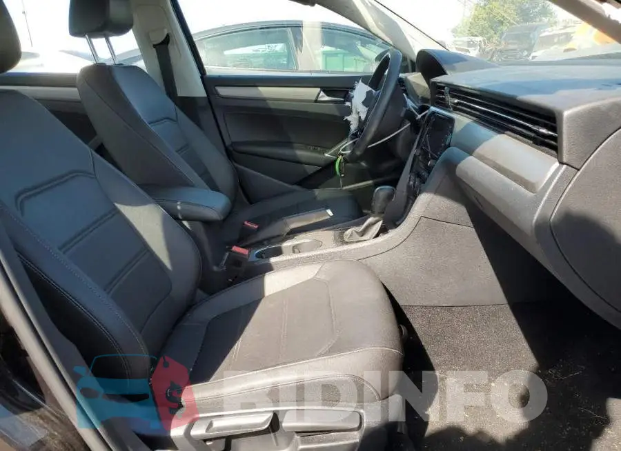 1VWSA7A36MC010685 Photo# 5