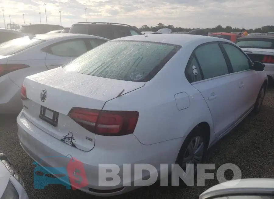3VW2B7AJ0HM294816 Photo# 4