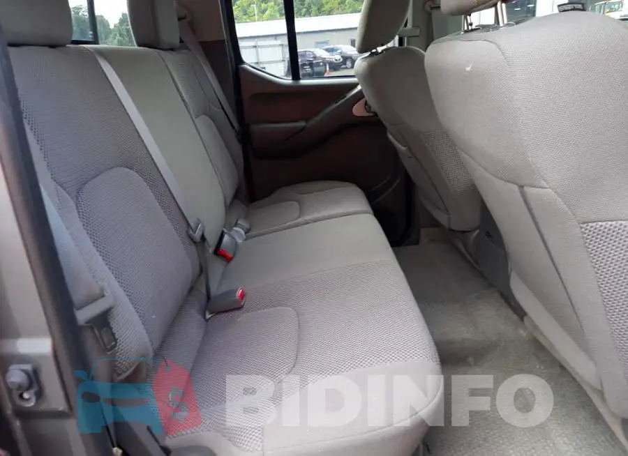 1N6AD0EV6JN754728 Photo# 6