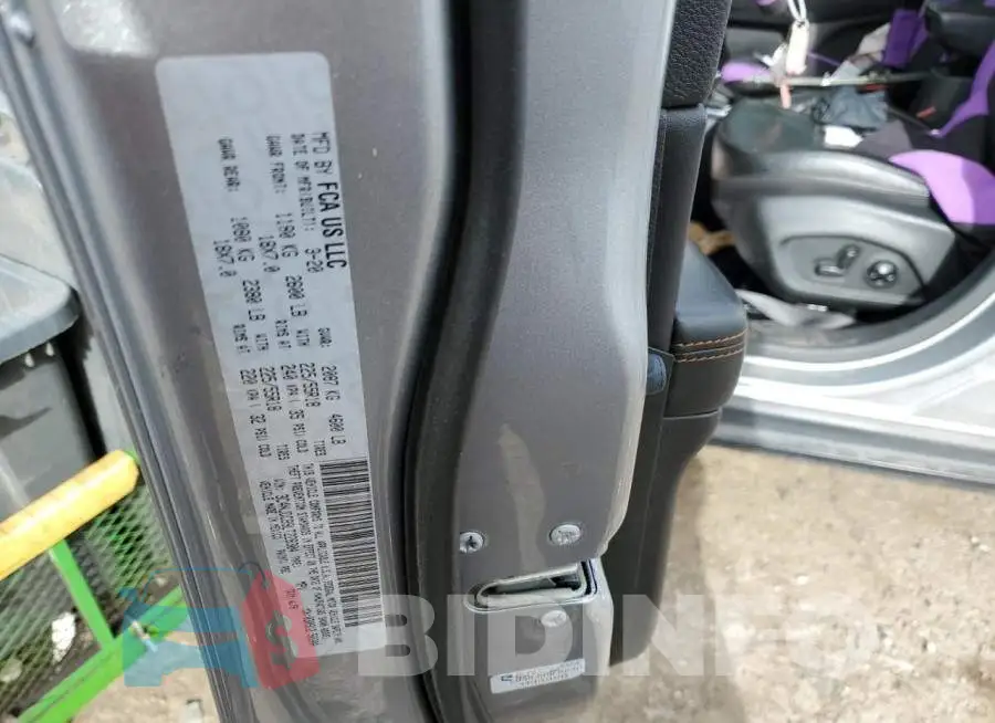 3C4NJDCB9LT228304 Photo# 10