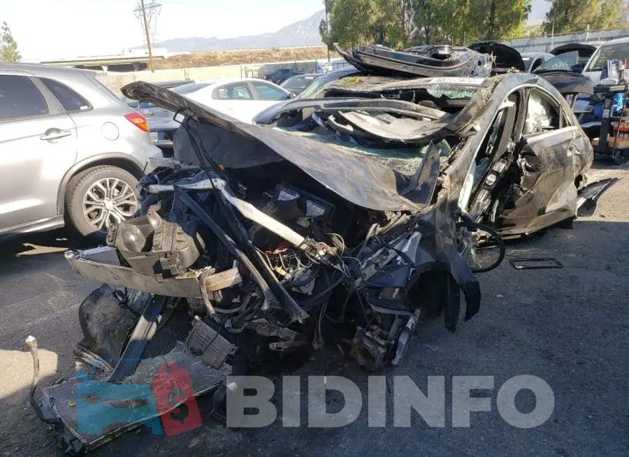 WDDSJ4EB2JN605283 Photo# 2