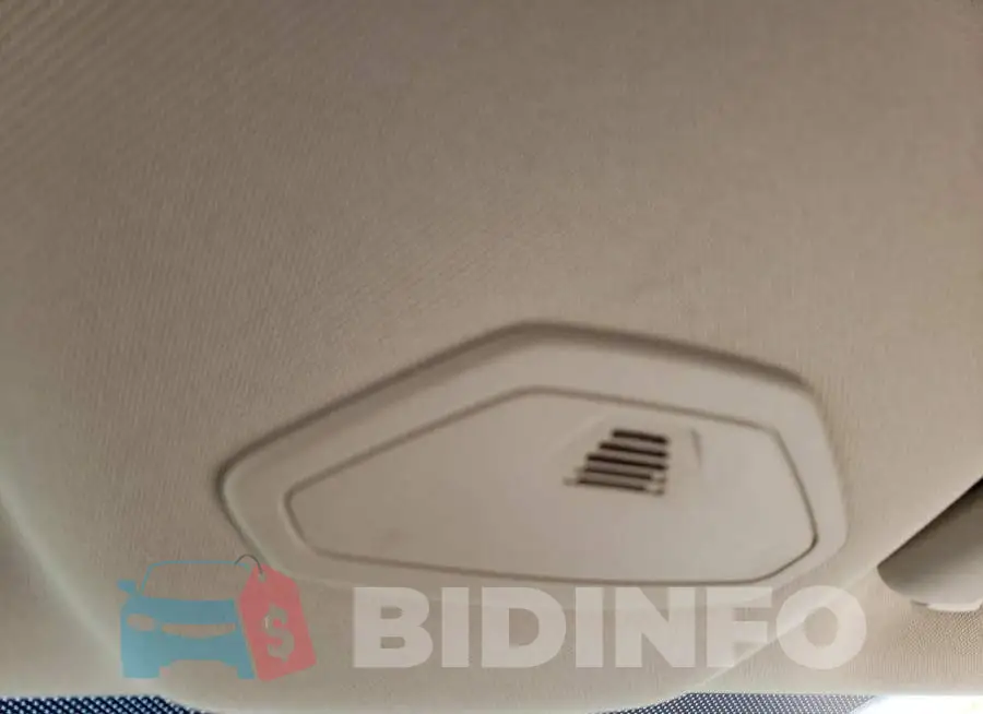 1FADP3K27JL303277 Photo# 10