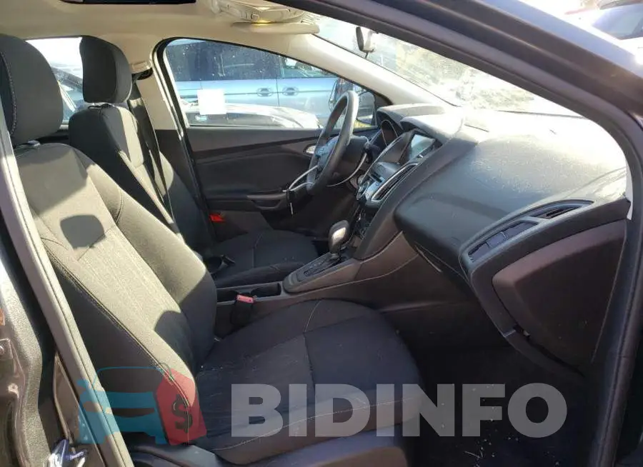 1FADP3M27HL285094 Photo# 5