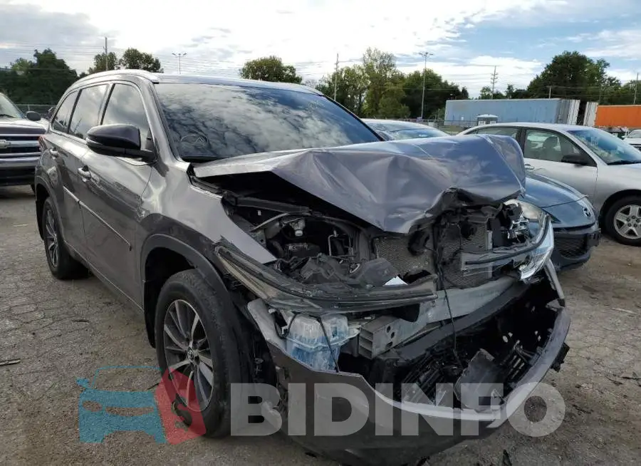 5TDJZRFH2JS531212 Photo# 1