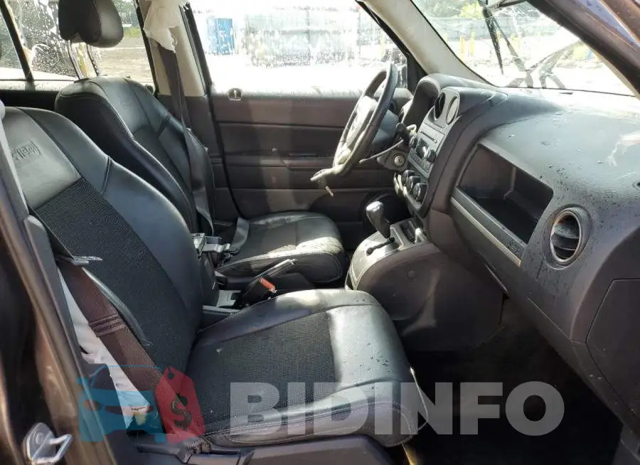 1C4NJPBB0HD120542 Photo# 5