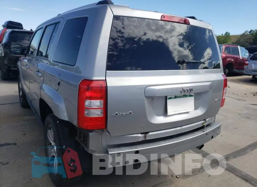 1C4NJRFB9GD745557 Photo# 3
