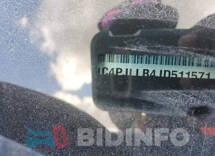 1C4PJLLB4JD511571 Photo# 10