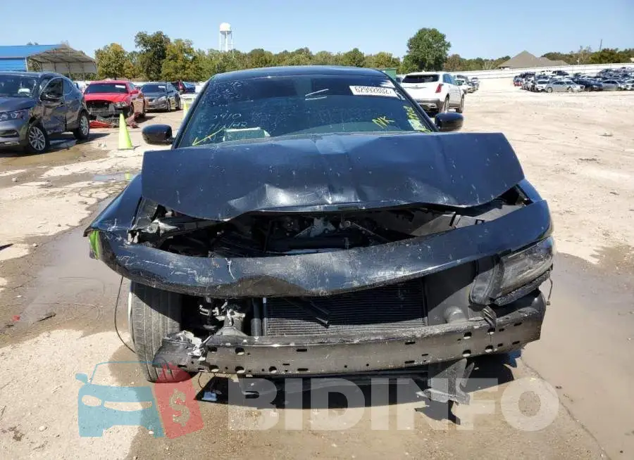 2C3CDXBG2LH160910 Photo# 9