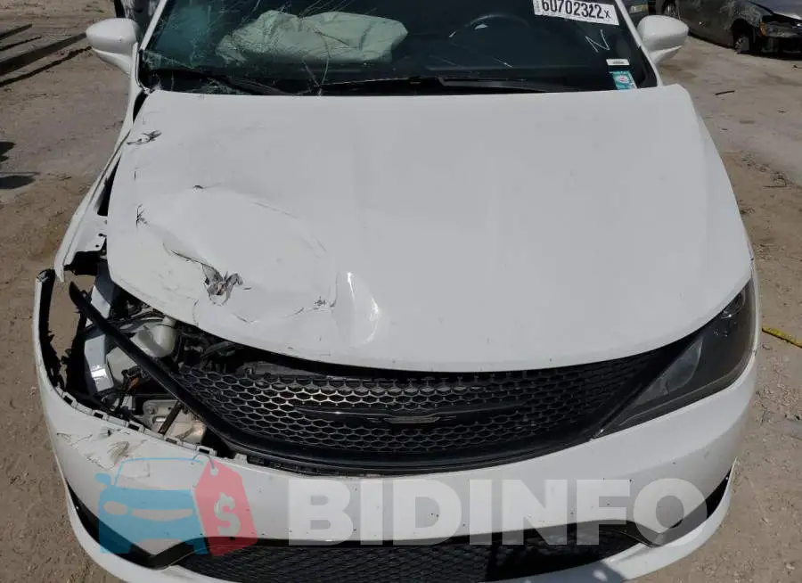 2C4RC1FG0LR150404 Photo# 5