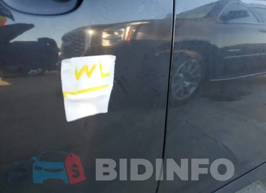 1FADP3M21JL201664 Photo# 9