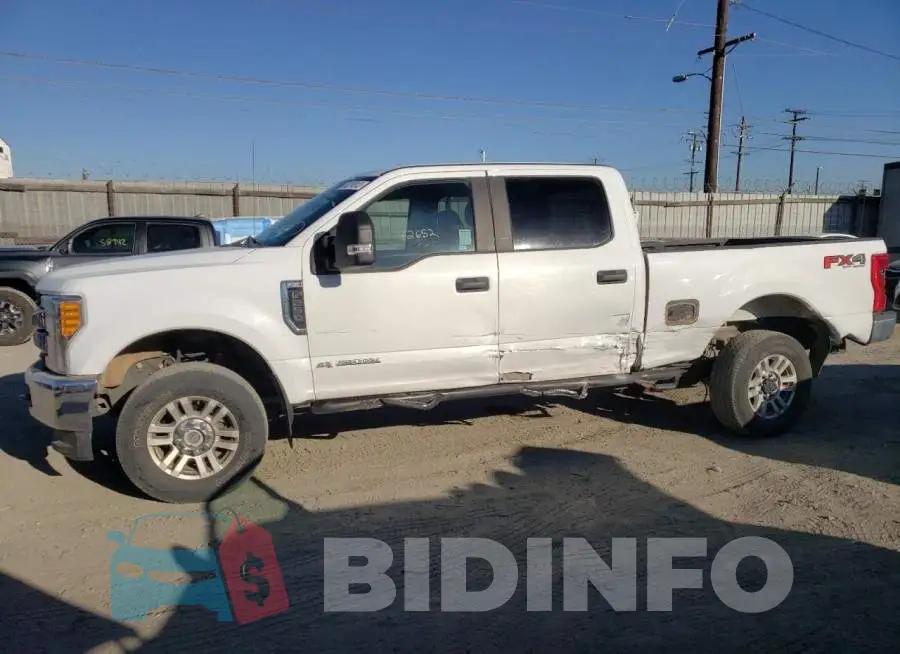 1FT7W2BT2HEF17279 Photo# 9