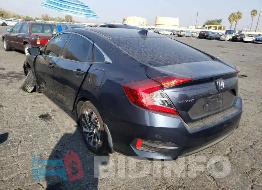 19XFC2F7XHE208584 Photo# 3