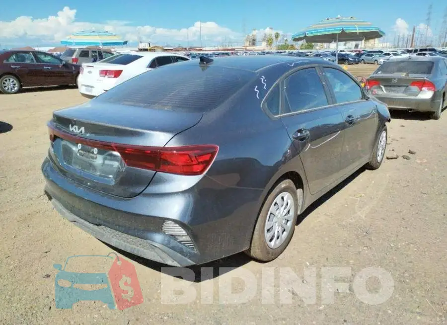 3KPF24AD2NE484247 Photo# 4