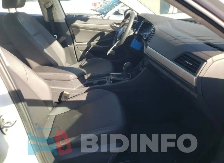3VWC57BU7LM089748 Photo# 5