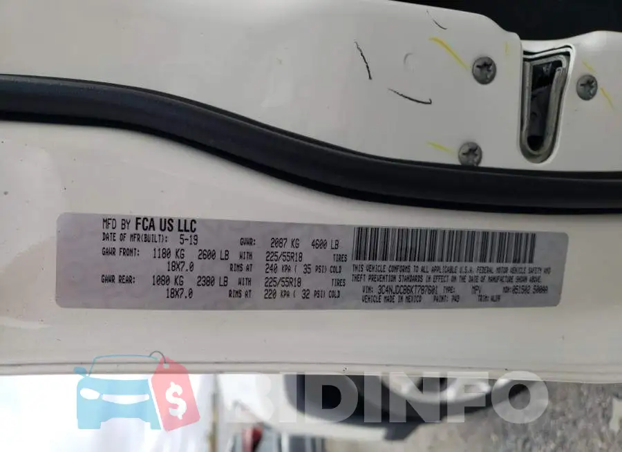 3C4NJDCB6KT787601 Photo# 10