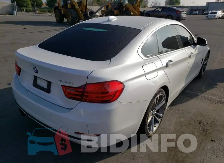 WBA4F7C37HG788581 Photo# 4