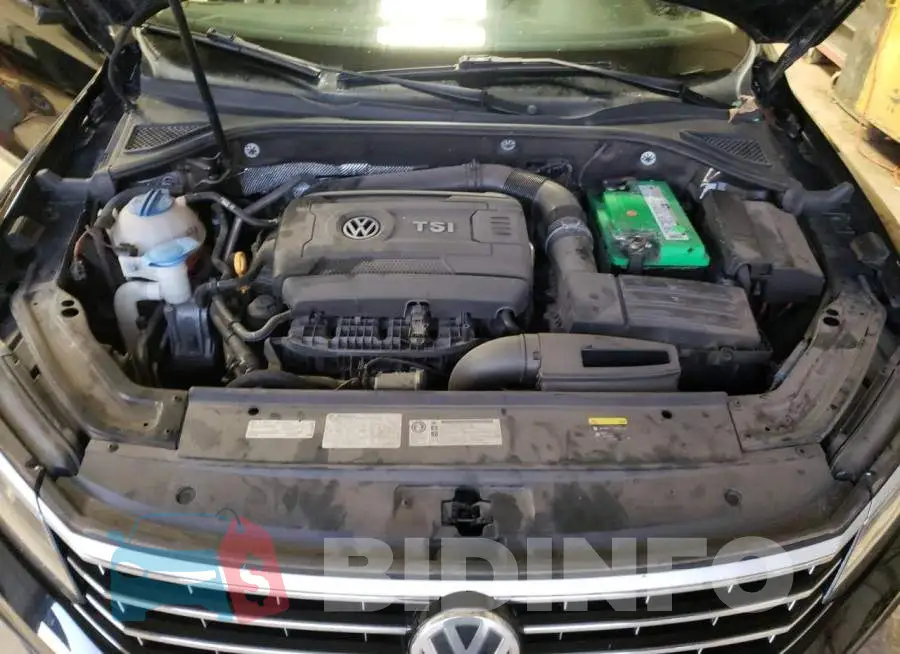 1VWBS7A32GC046861 Photo# 7