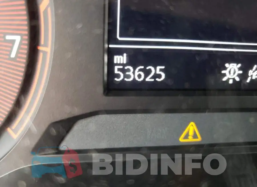 3VWC57BU3KM224996 Photo# 8