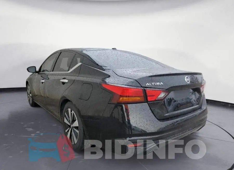 1N4BL4EV6KC232864 Photo# 3