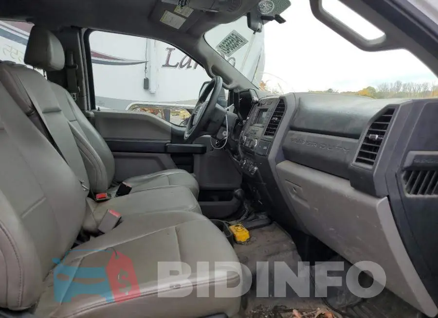 1FD8X3HT5HEB49013 Photo# 5