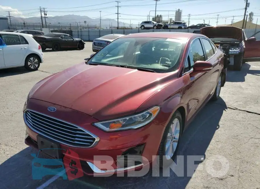 3FA6P0MUXKR242371 Photo# 2