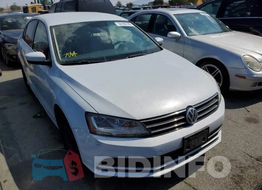 3VW167AJXHM287646 Photo# 1