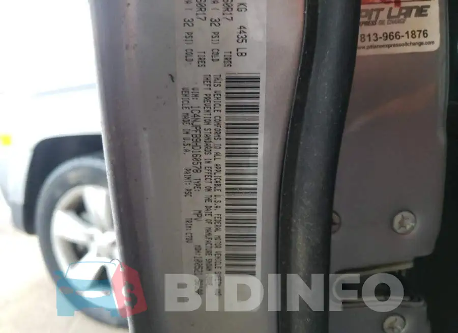 1C4NJPFB9HD160578 Photo# 10