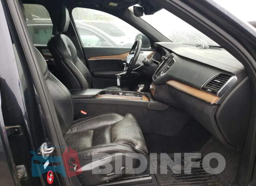 YV4A22PL6G1022774 Photo# 5